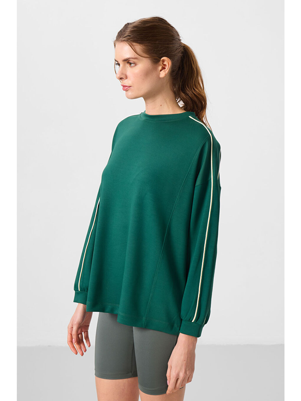 Yeşil Yumuşak Dokulu O Yaka Oversize Kadın Tunik Sweatshirt - 97303-3