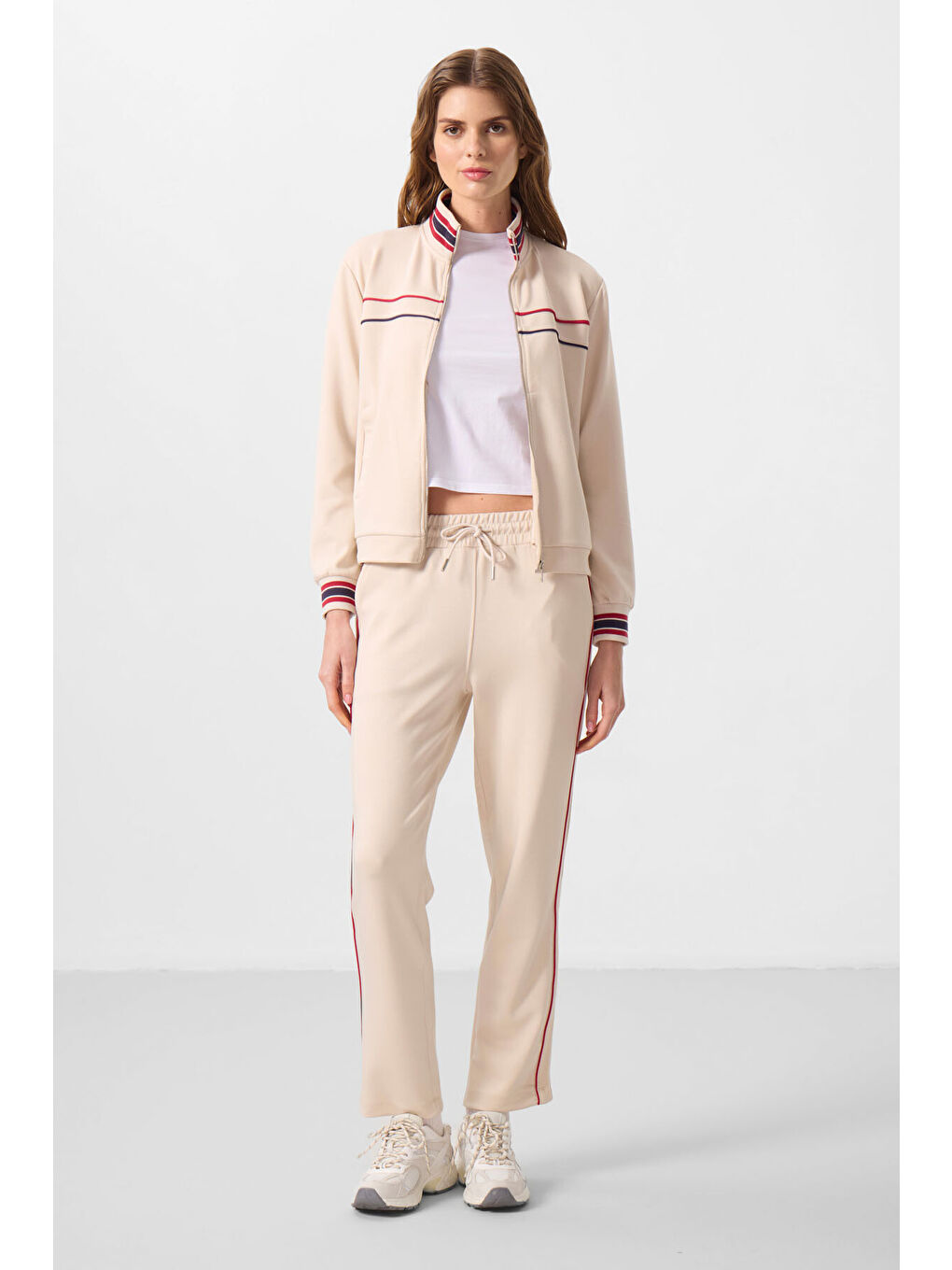 Bej Yumuşak Dokulu Triko Dik Yaka Oversize Kadın Eşofman Takım - 95350-4