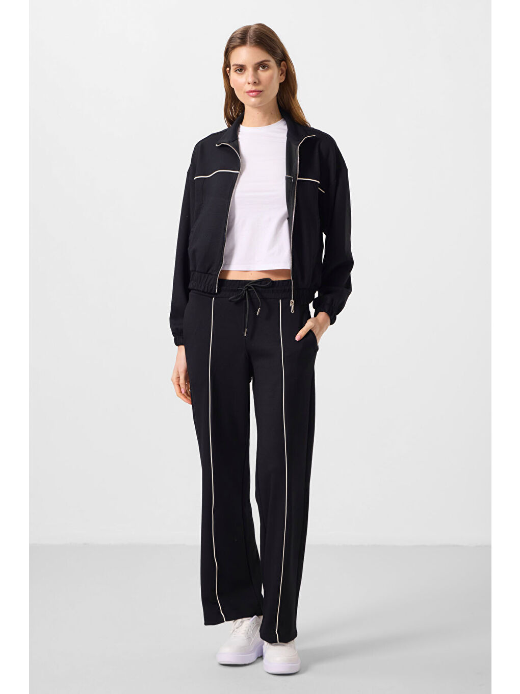 Siyah Yumuşak Dokulu Dik Yaka Oversize Lastikli Kadın Eşofman Takım - 95349-3