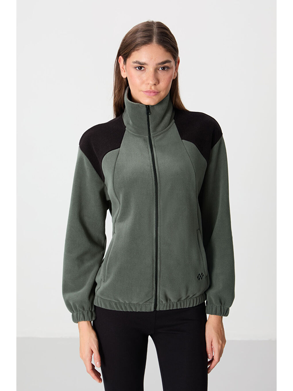 Haki Kalın Yumuşak Dokulu Dik Yaka Oversize Nakışlı Polar Kadın Sweatshirt - 97293-4