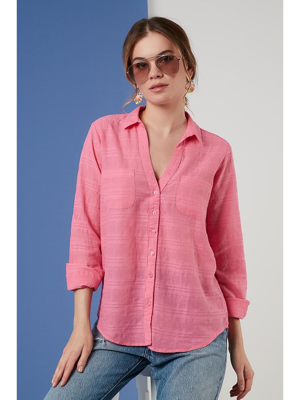 Pembe Pamuklu Çift Cepli Düğmeli Regular Fit V Yaka Gömlek 51425751