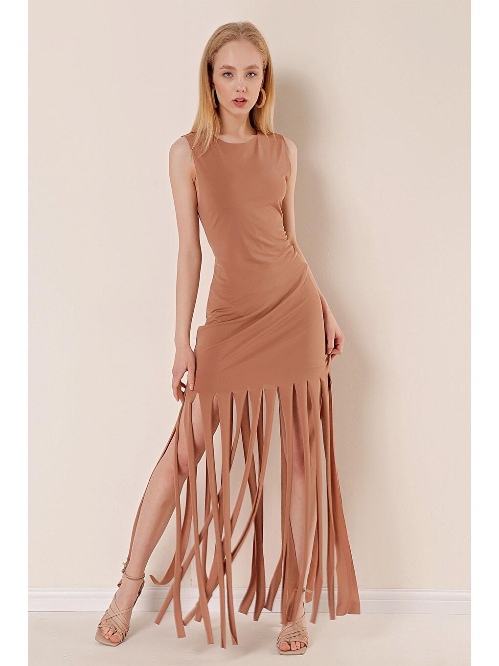 Bej Kadın Vizon Sıfır Kol Elastanlı Eteği Saçaklı Elbise-2