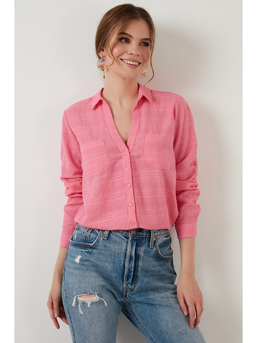 Pembe Pamuklu Çift Cepli Düğmeli Regular Fit V Yaka Gömlek 51425751-1