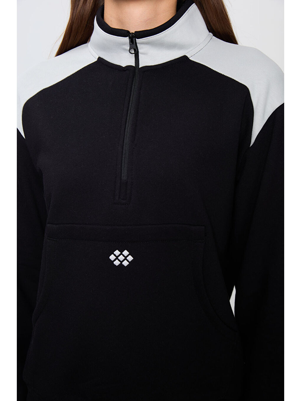 Siyah Kompakt Pamuklu Kalın Pürüzsüz Dokulu Dik Yaka Oversize Fit Kadın Eşofman Takım - 95342-3