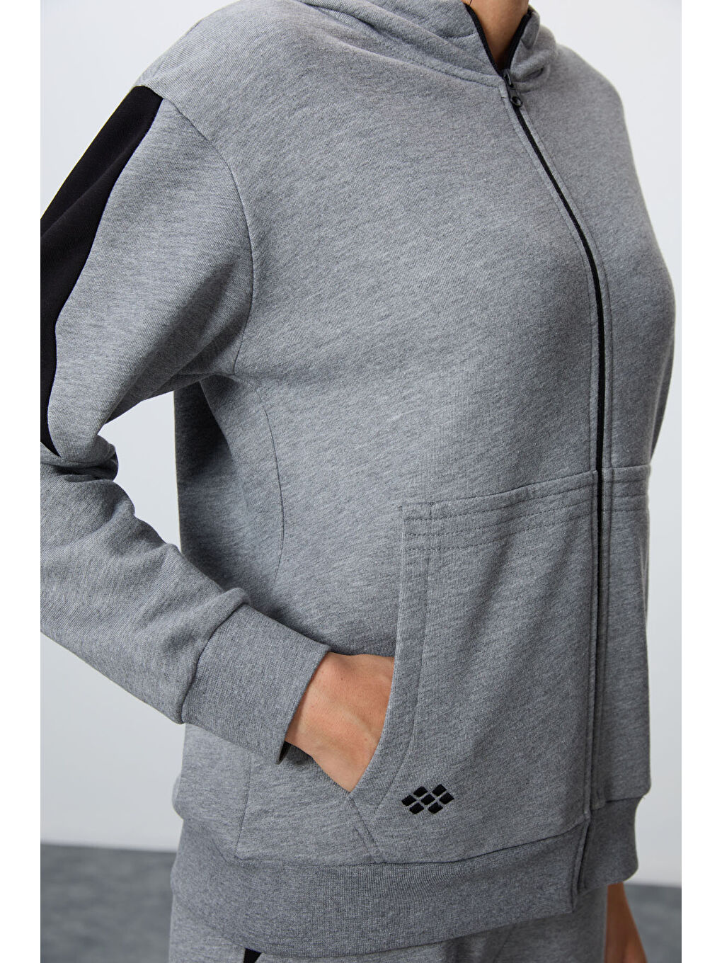 Gri Melanj Kompakt Pamuklu Kalın Pürüzsüz Dokulu Kapüşonlu Oversize Fit Kadın Eşofman Takım   95343-4