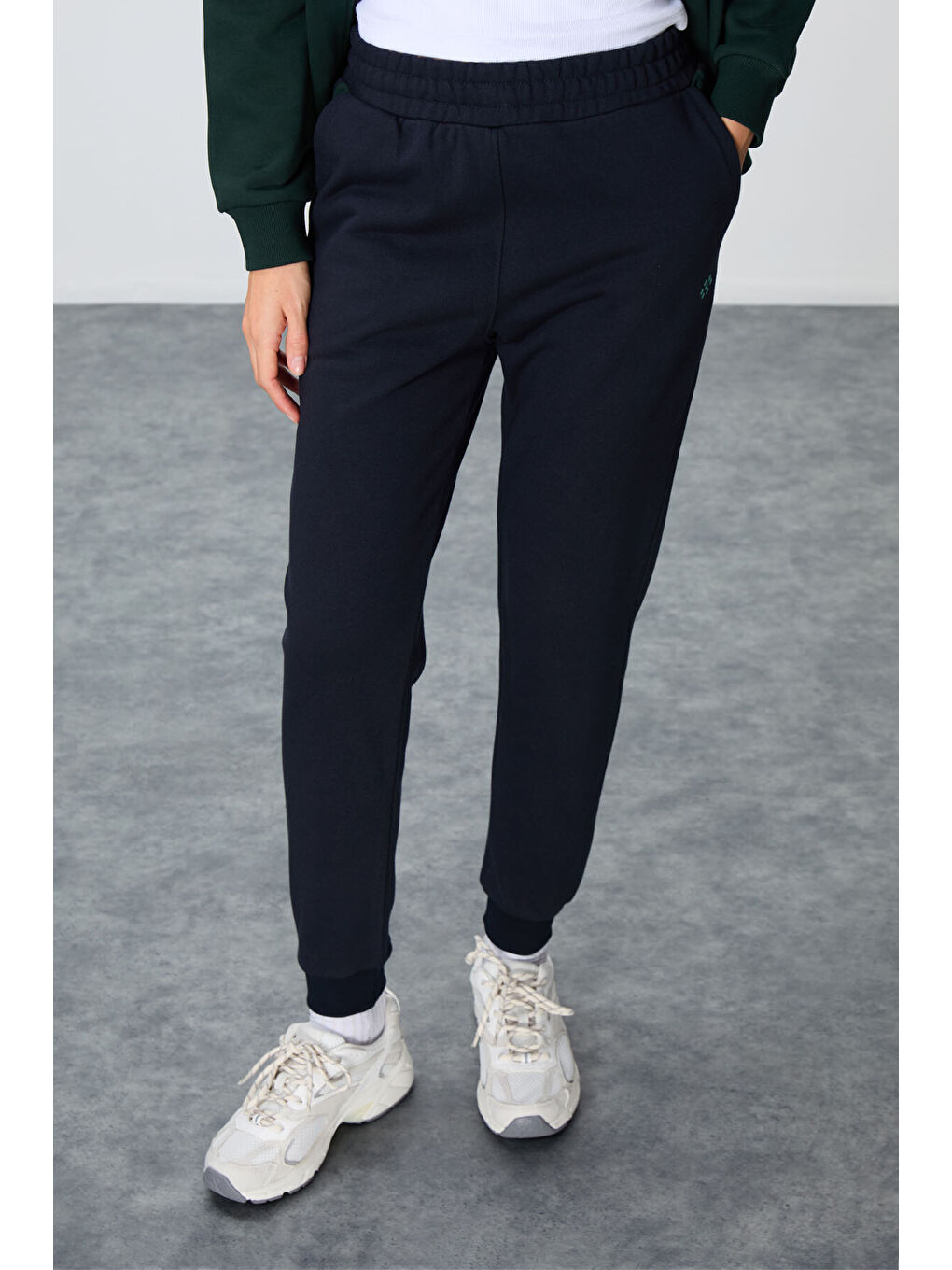 Çam Yeşili Lacivert Kompakt Pamuklu Kalın Pürüzsüz Dokulu Kapüşonlu Oversize Fit Kadın Eşofman Takım-3