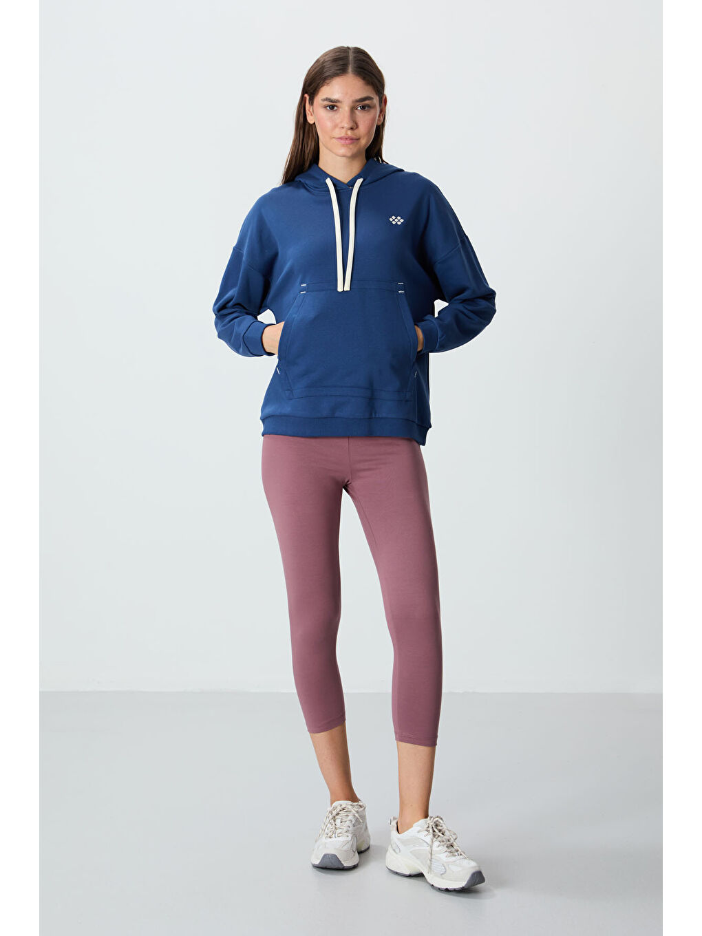 Lacivert Parlament Kompakt Pamuklu Kalın Pürüzsüz Dokulu Kapüşonlu Oversize Fit Kadın Sweatshirt   97291-2