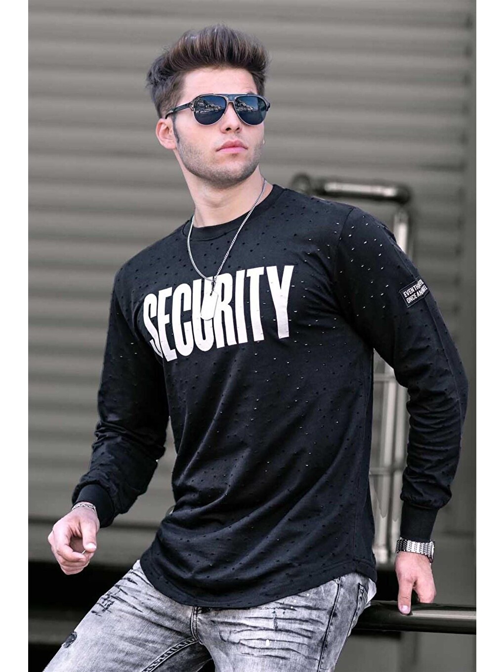 Siyah Yırtık Detaylı Baskılı Sweatshirt 4126