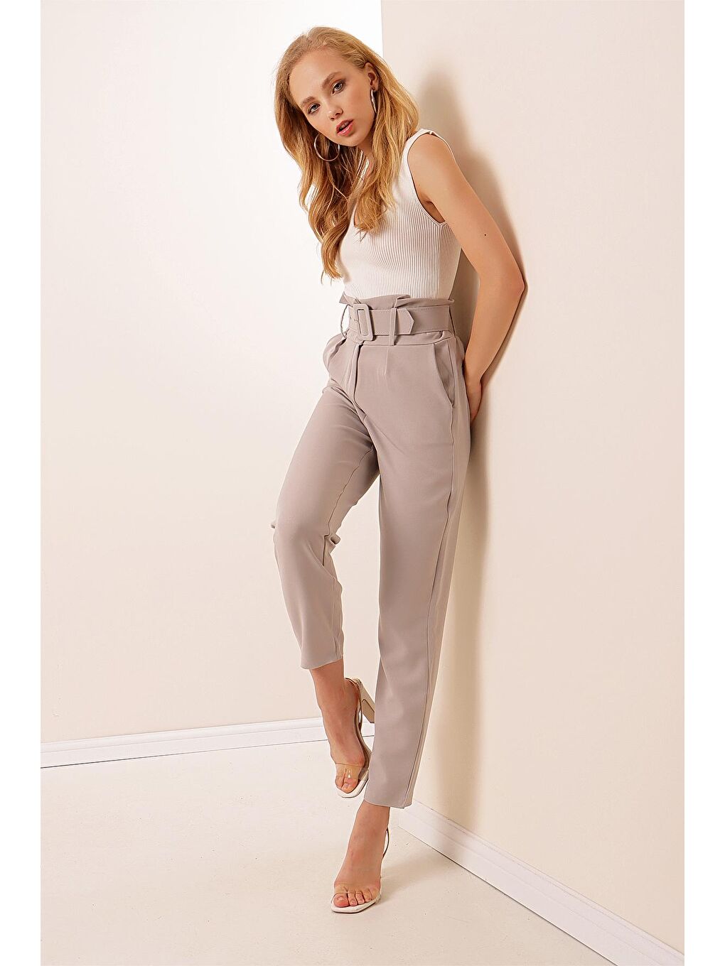 Gri Kemerli Yüksek Bel Kumaş Pantolon-2