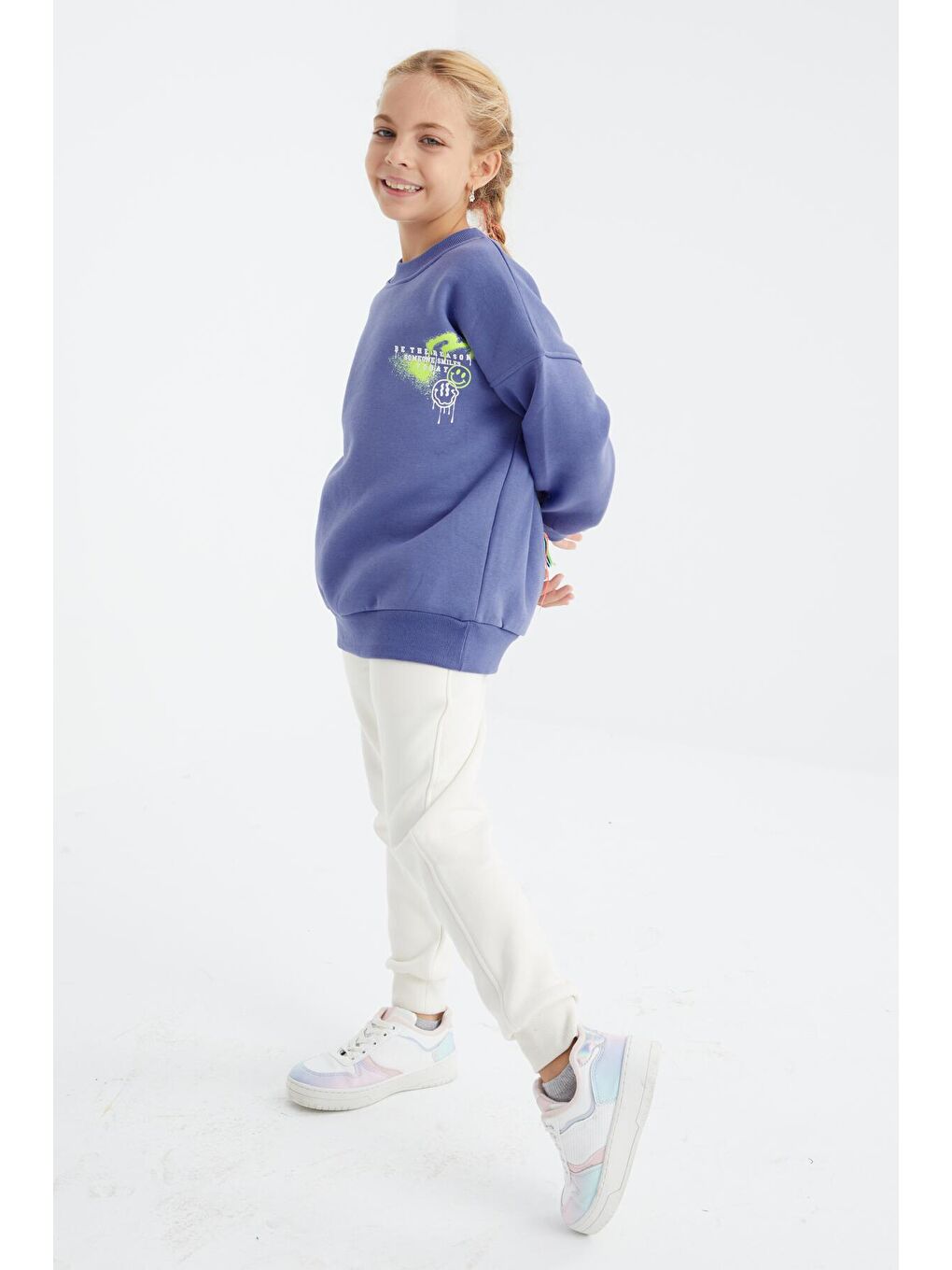 TOMMYLIFE Mor Açık Eflatun Sırt Baskılı Bisiklet Yaka Oversize Kız Çocuk Sweatshirt - 75095 - 1