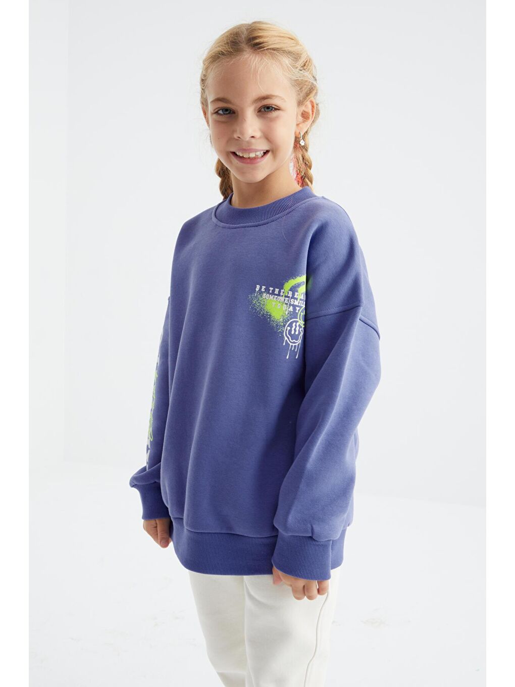 TOMMYLIFE Mor Açık Eflatun Sırt Baskılı Bisiklet Yaka Oversize Kız Çocuk Sweatshirt - 75095 - 2