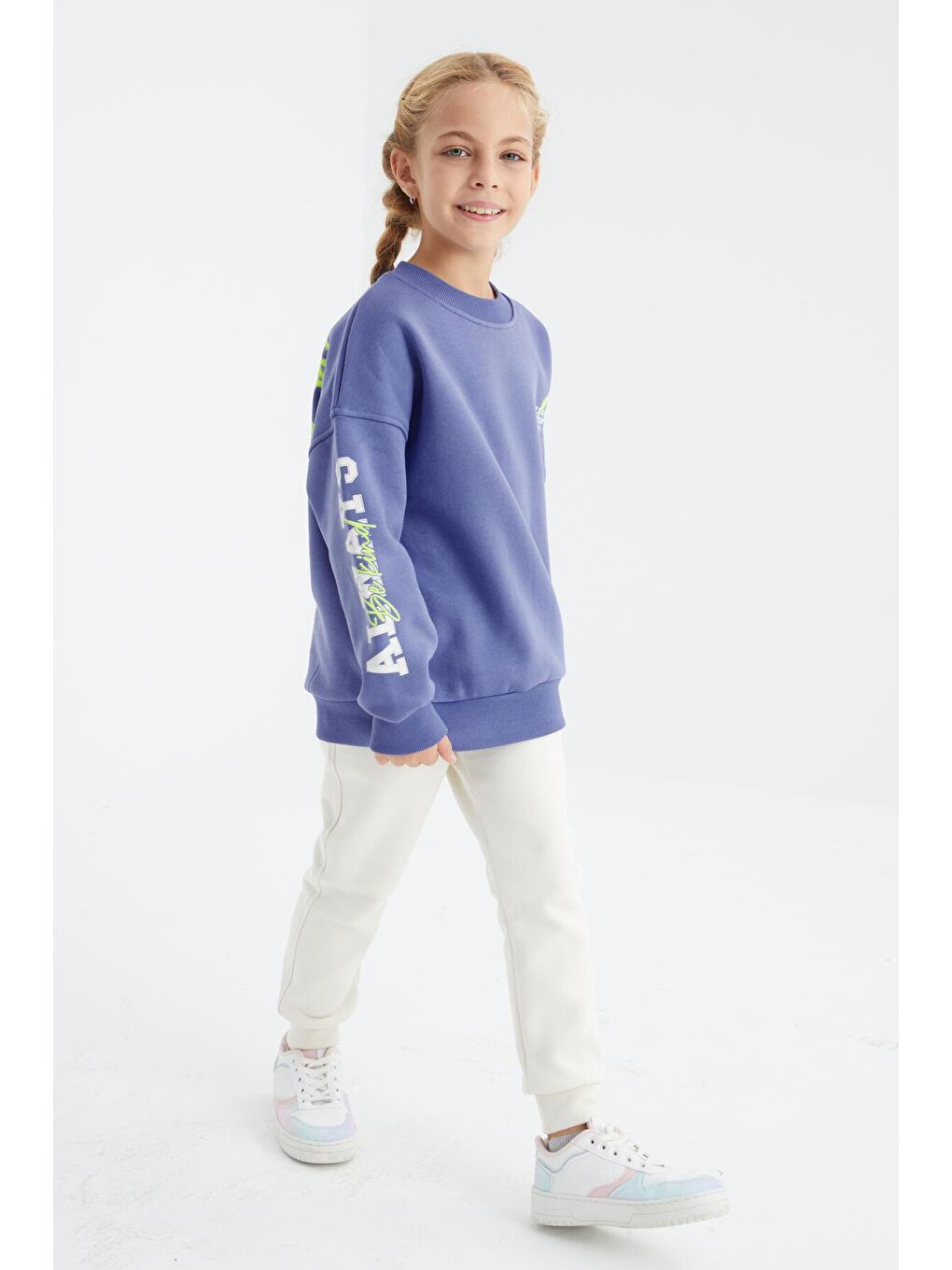 TOMMYLIFE Mor Açık Eflatun Sırt Baskılı Bisiklet Yaka Oversize Kız Çocuk Sweatshirt - 75095 - 3