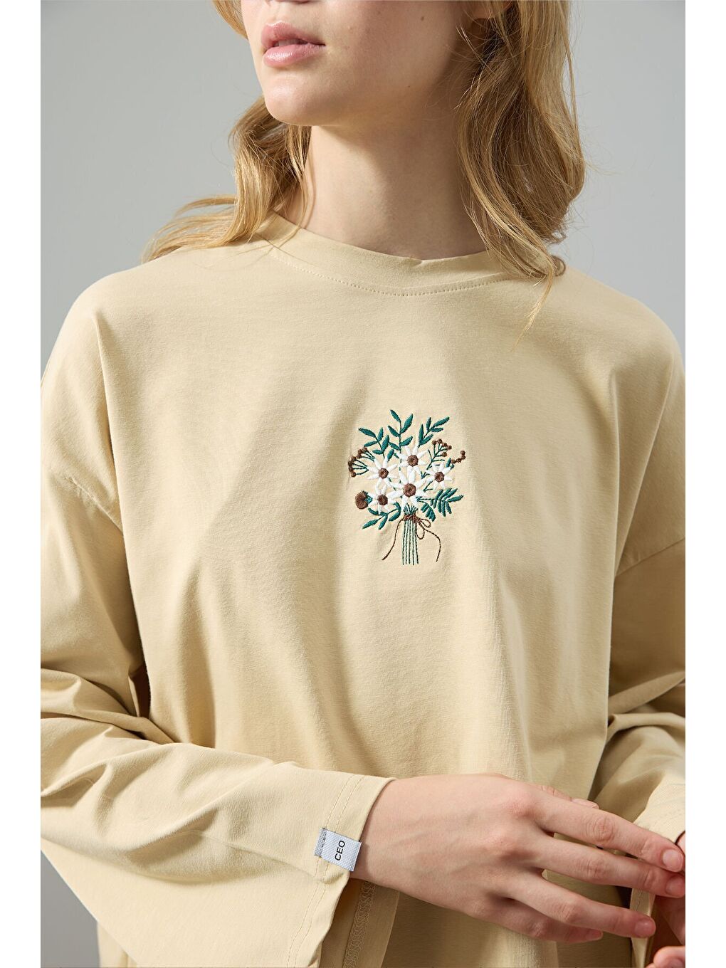 Bej Nakışlı Body-2