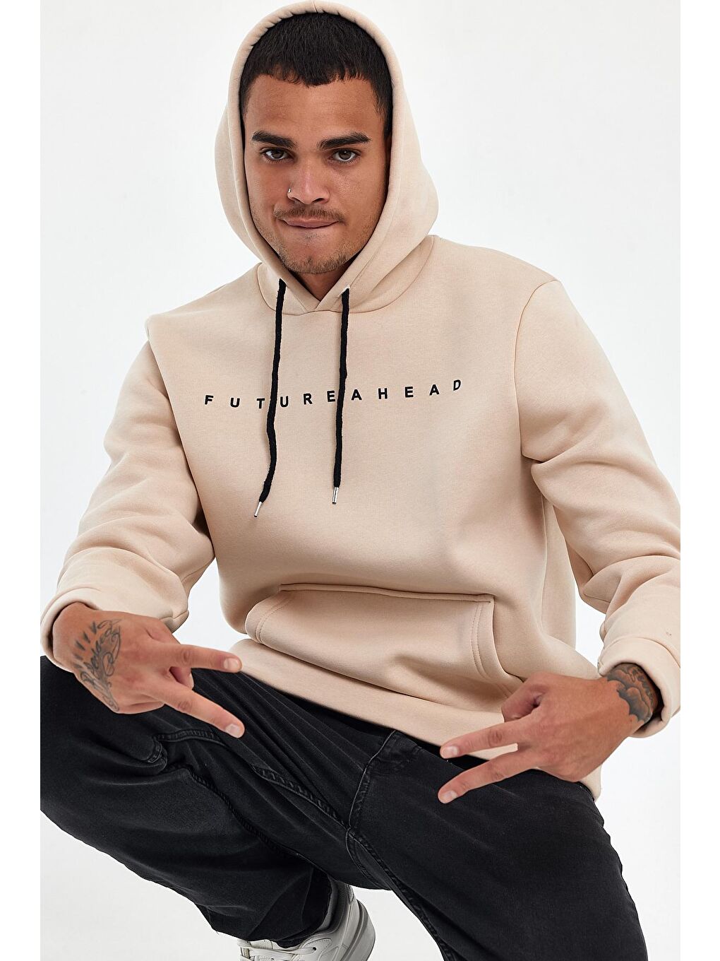 Bej Erkek Kapüşonlu Regular Fit İçi Polarlı 3 iplik Feture Baskılı  spr24sw14-4