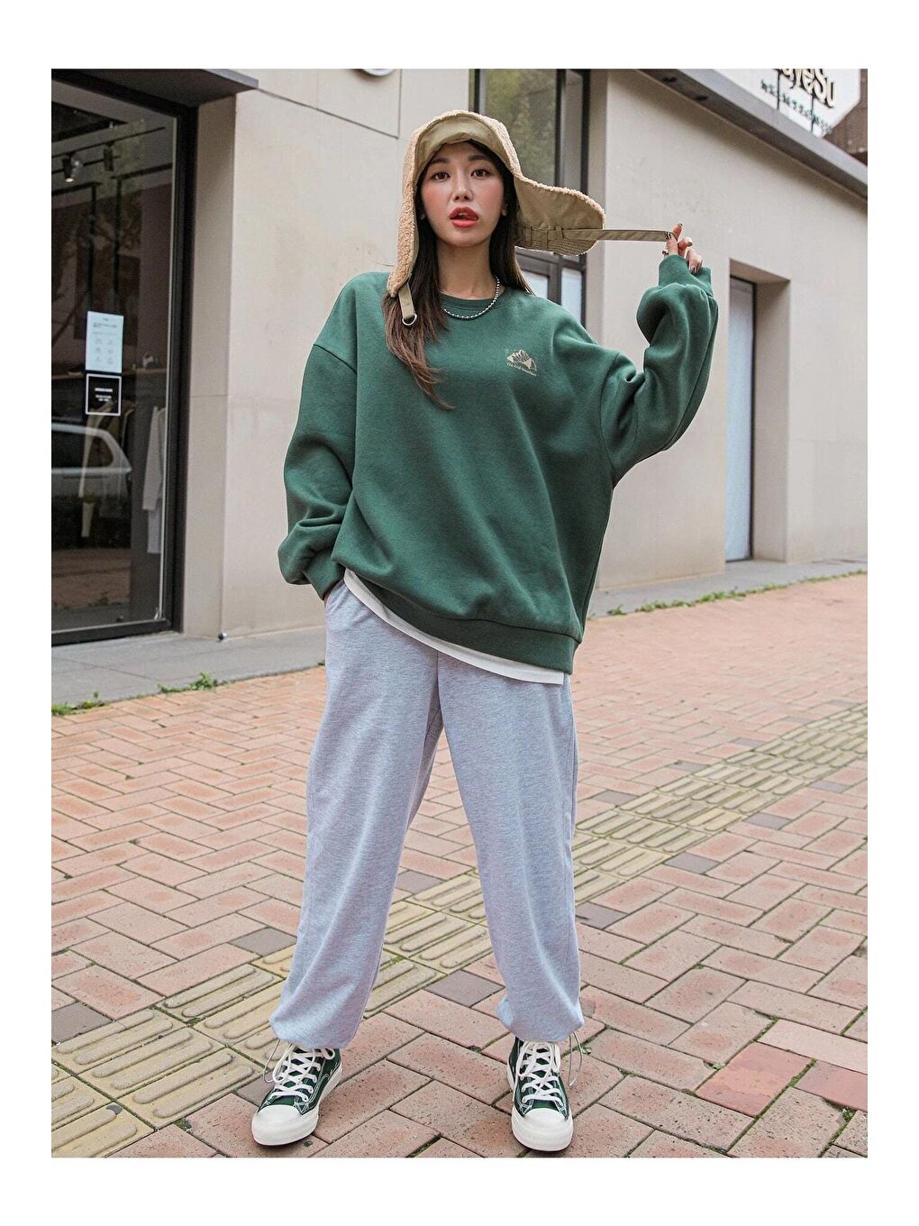 Trendseninle Kadın Yeşil Arid Mountain Baskılı Oversize Sweatshirt - 4