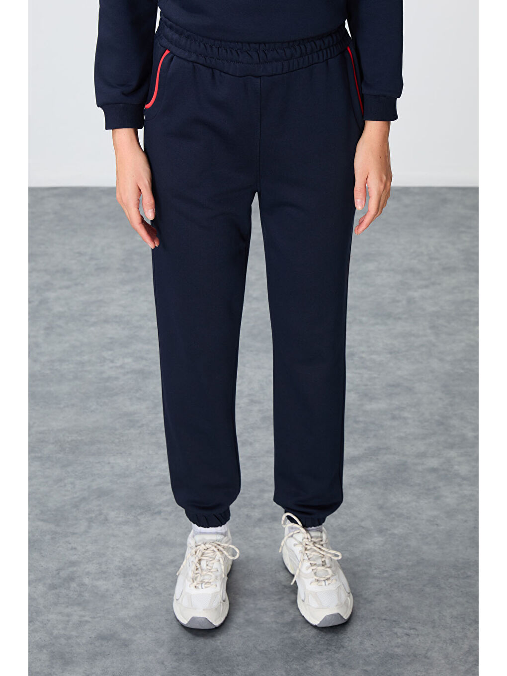 İndigo Kompakt Pamuklu Kalın Pürüzsüz Dokulu Dik Yaka Oversize Fit Kadın Eşofman Takım - 95342-2