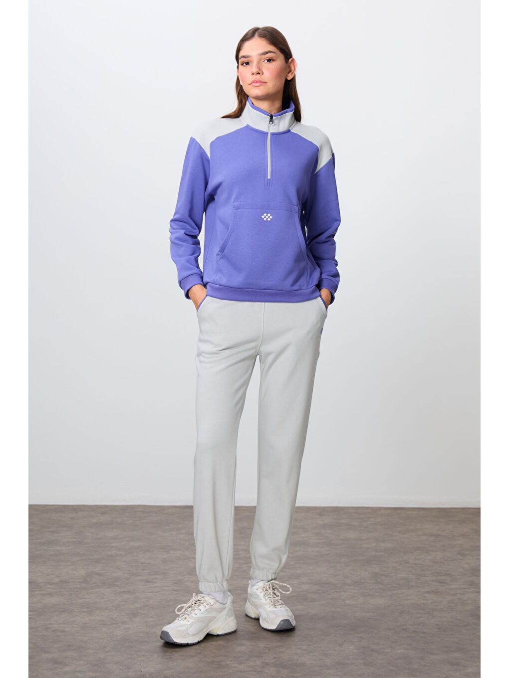 Mor Eflatun-Taş Kompakt Pamuklu Kalın Pürüzsüz Dokulu Dik Yaka Oversize Fit Kadın Eşofman Takım - 95342