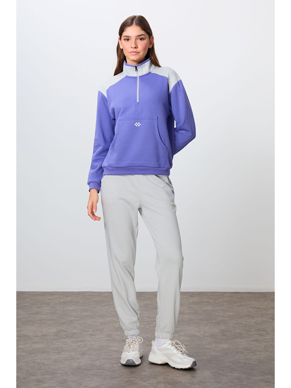 Mor Eflatun-Taş Kompakt Pamuklu Kalın Pürüzsüz Dokulu Dik Yaka Oversize Fit Kadın Eşofman Takım - 95342-4