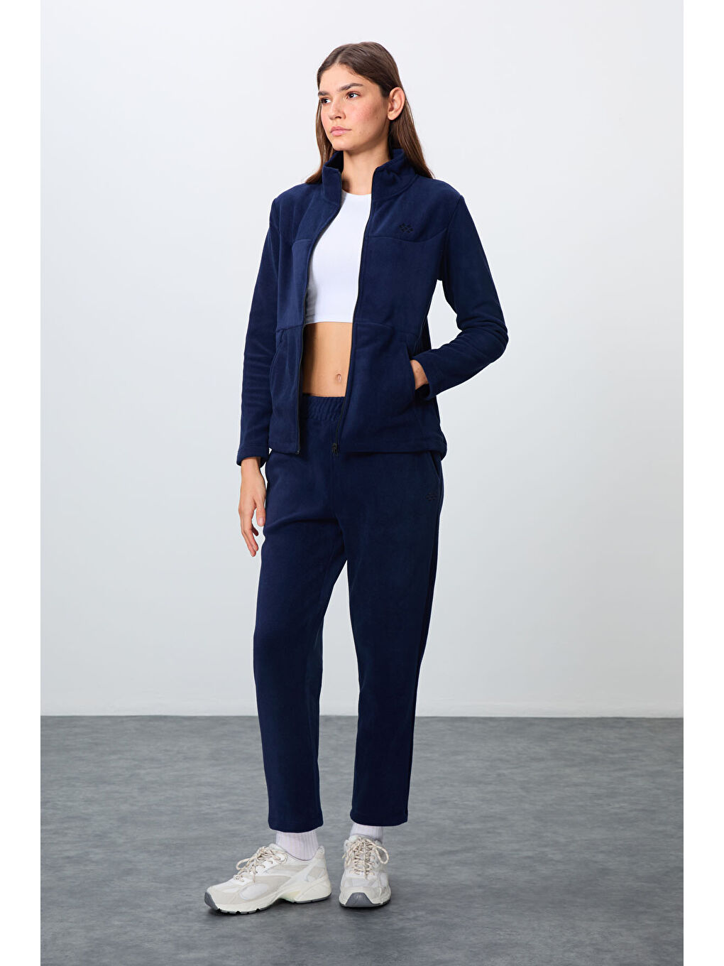 Lacivert Kalın Yumuşak Dokulu Dik Yaka Oversize Nakışlı Polar Kadın Eşofman Takım -95339-3