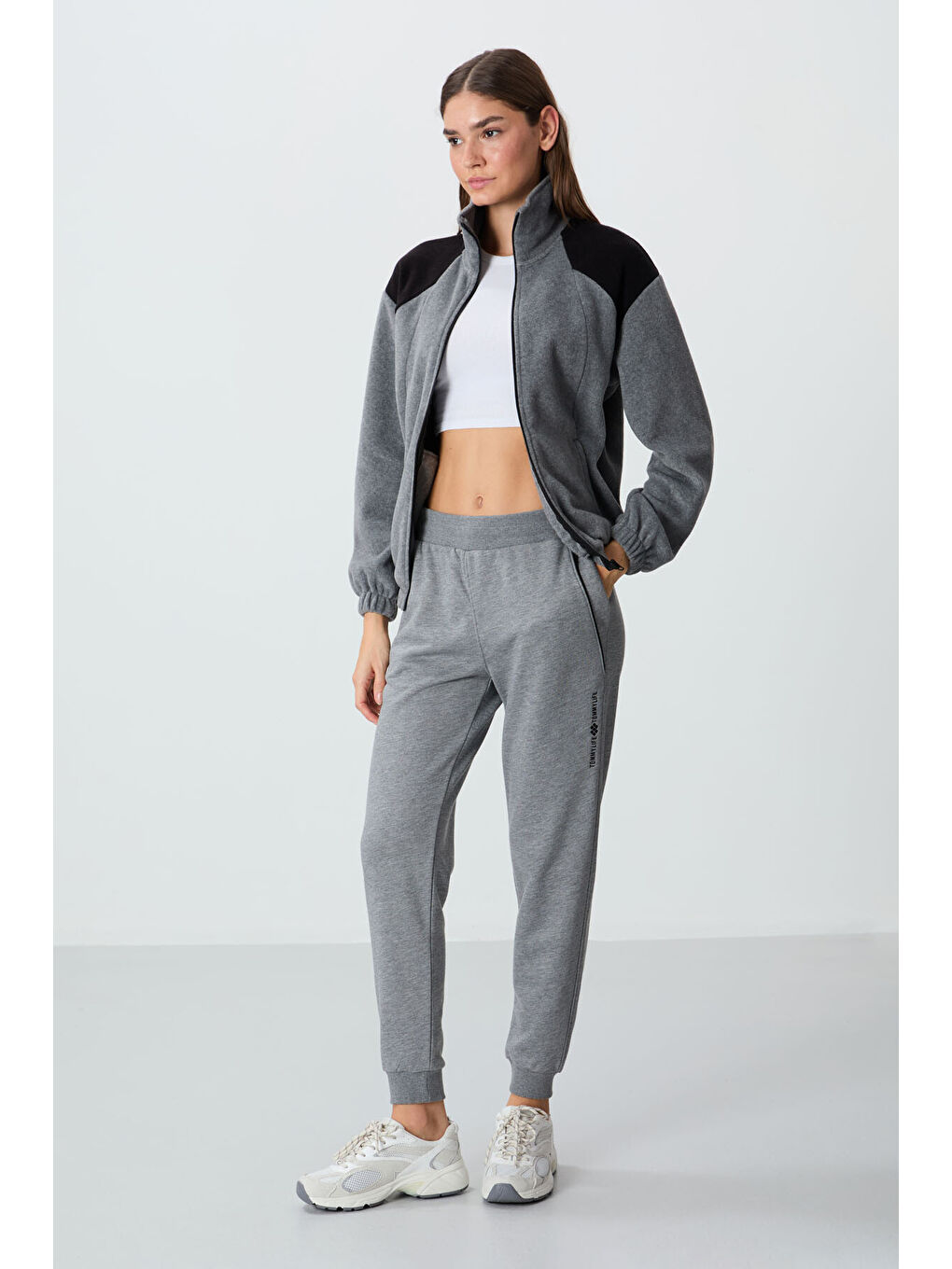 Gri Melanj Kompakt Pamuklu Kalın Pürüzsüz Dokulu Standart Fit Kadın Eşofman Altı - 94660