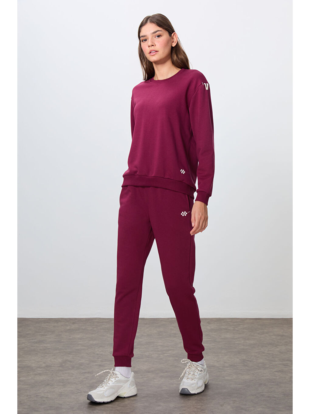 Mor Erguvan Kompakt Pamuklu Kalın Pürüzsüz Dokulu O Yaka Oversize Fit Kadın Eşofman Takım - 95341