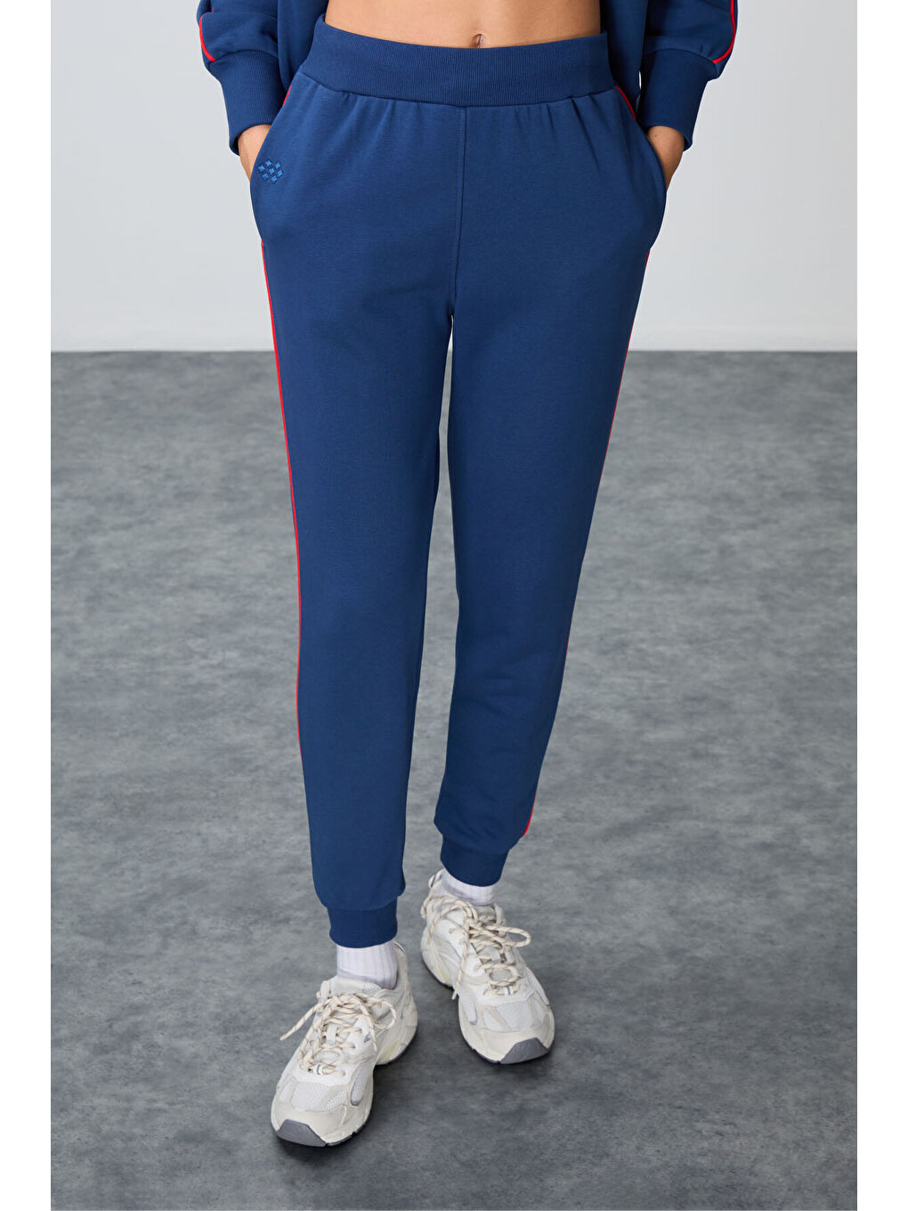 Mavi Parlament Kompakt Pamuklu Kalın Pürüzsüz Dokulu Dik Yaka Oversize Fit Kadın Eşofman Takım - 95340-3