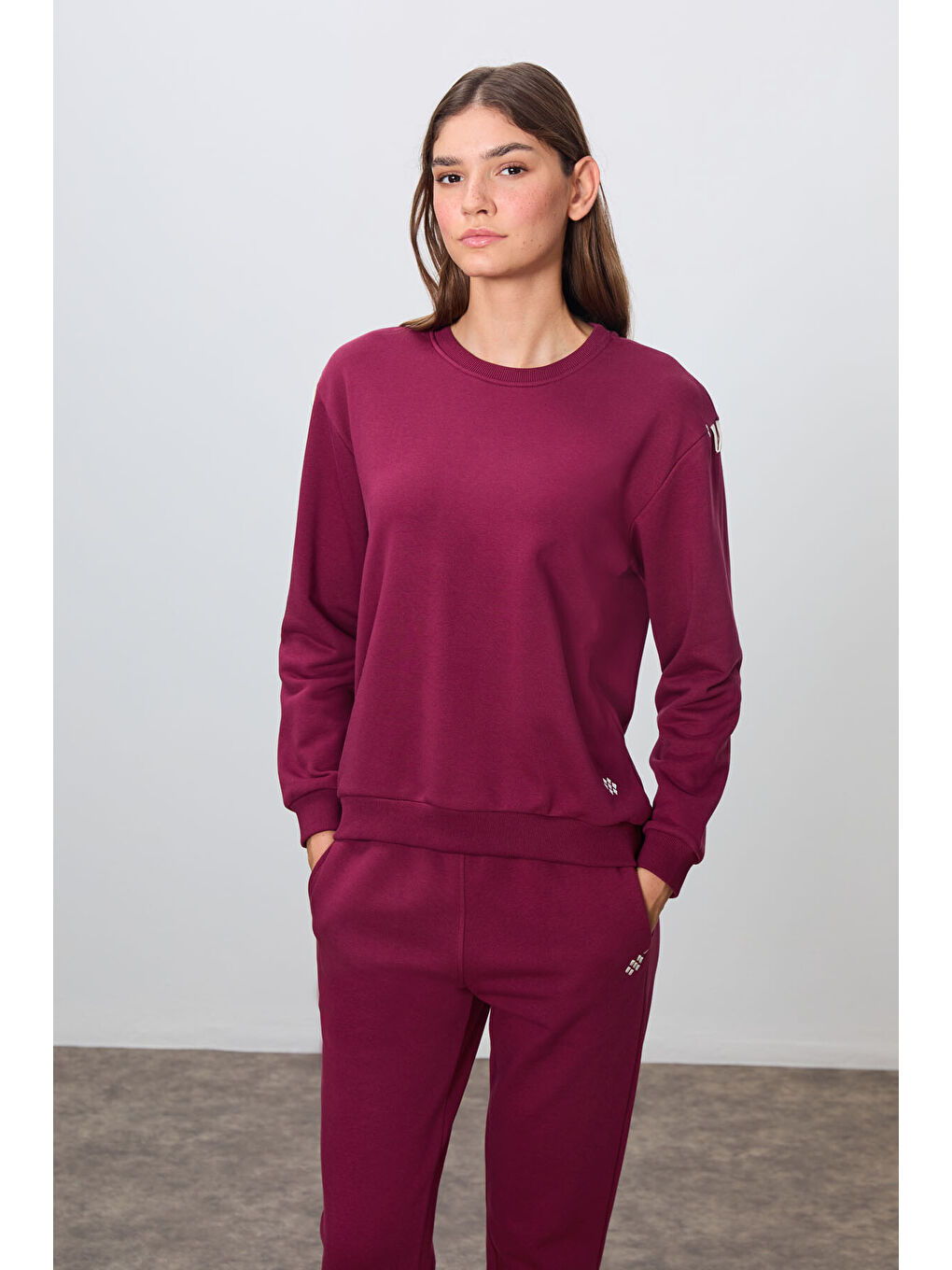 Mor Erguvan Kompakt Pamuklu Kalın Pürüzsüz Dokulu O Yaka Oversize Fit Kadın Eşofman Takım - 95341-1