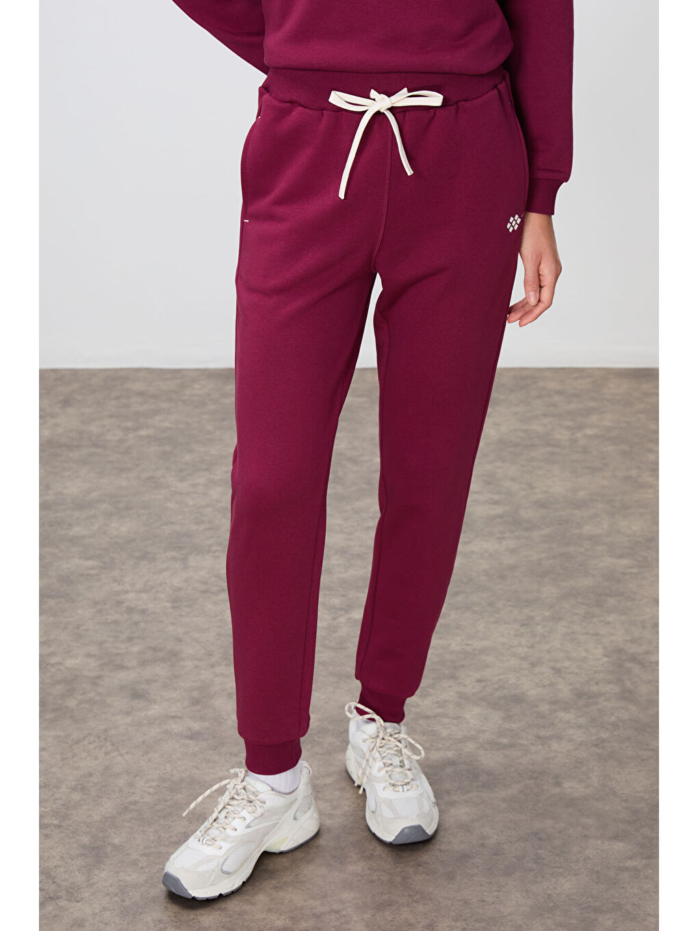 Mor Erguvan Kompakt Pamuklu Kalın Pürüzsüz Dokulu O Yaka Oversize Fit Kadın Eşofman Takım - 95341-2