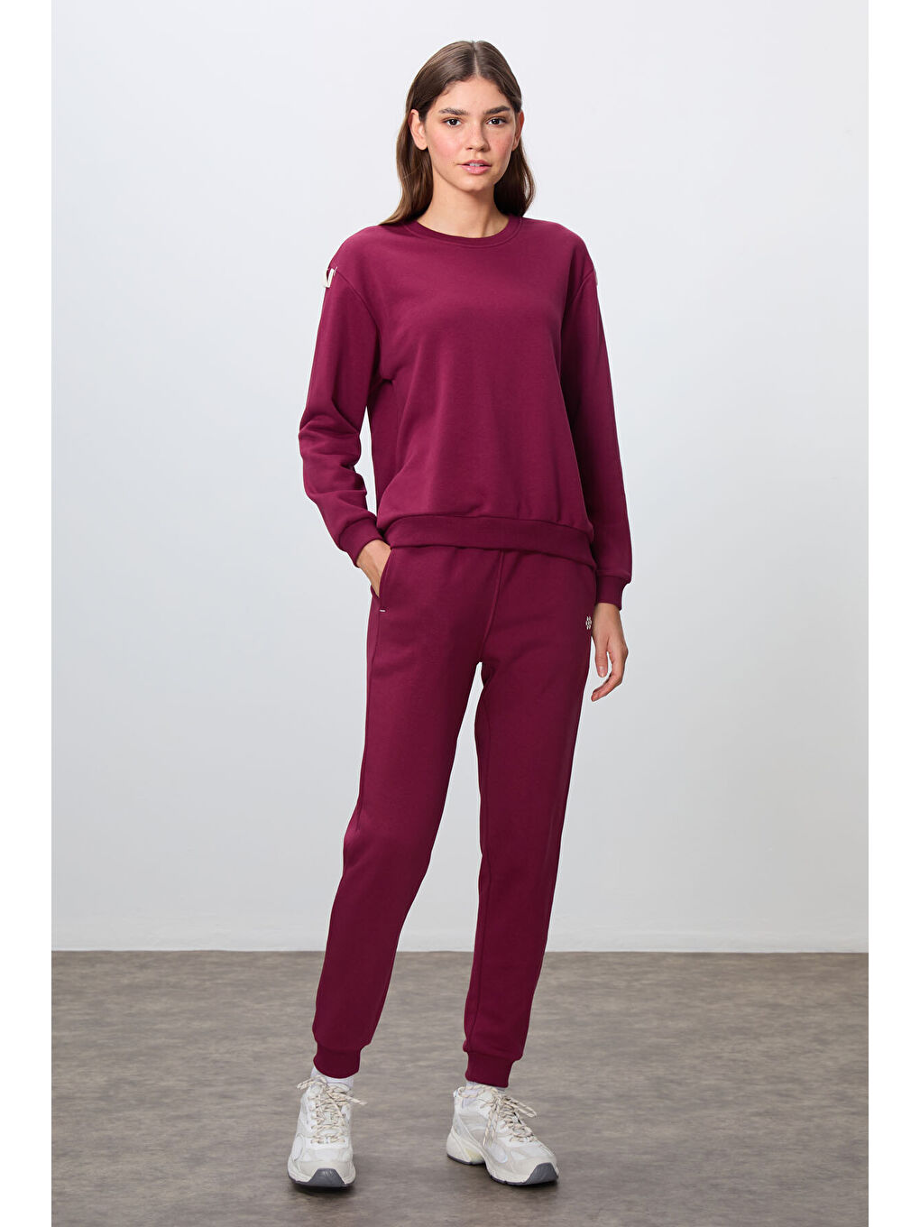 Mor Erguvan Kompakt Pamuklu Kalın Pürüzsüz Dokulu O Yaka Oversize Fit Kadın Eşofman Takım - 95341-4