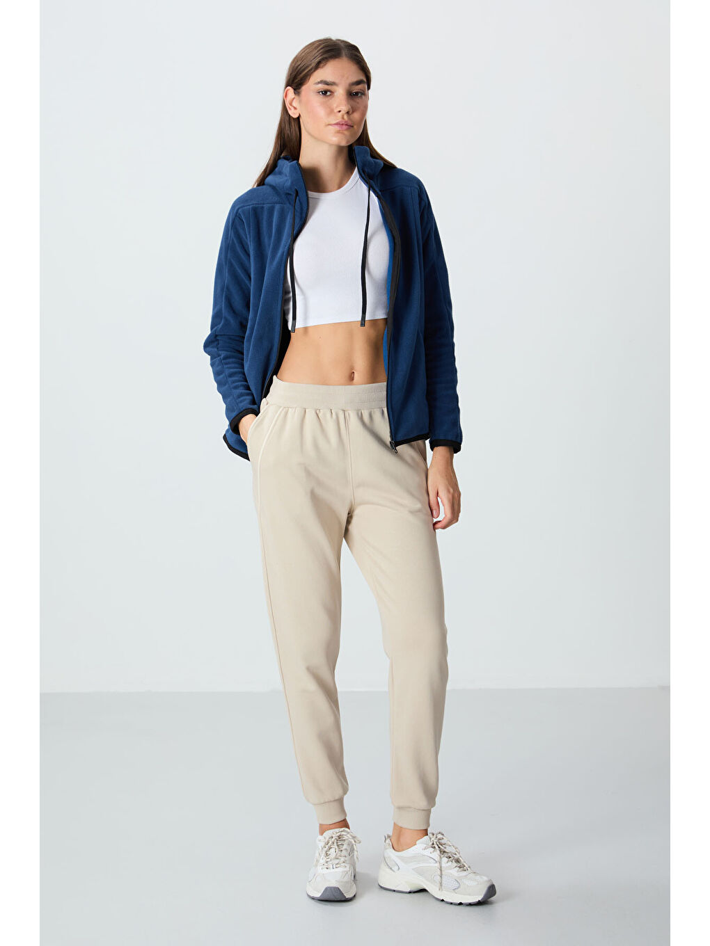 Bej Kompakt Pamuklu Kalın Pürüzsüz Dokulu Standart Fit Kadın Eşofman Altı - 94660