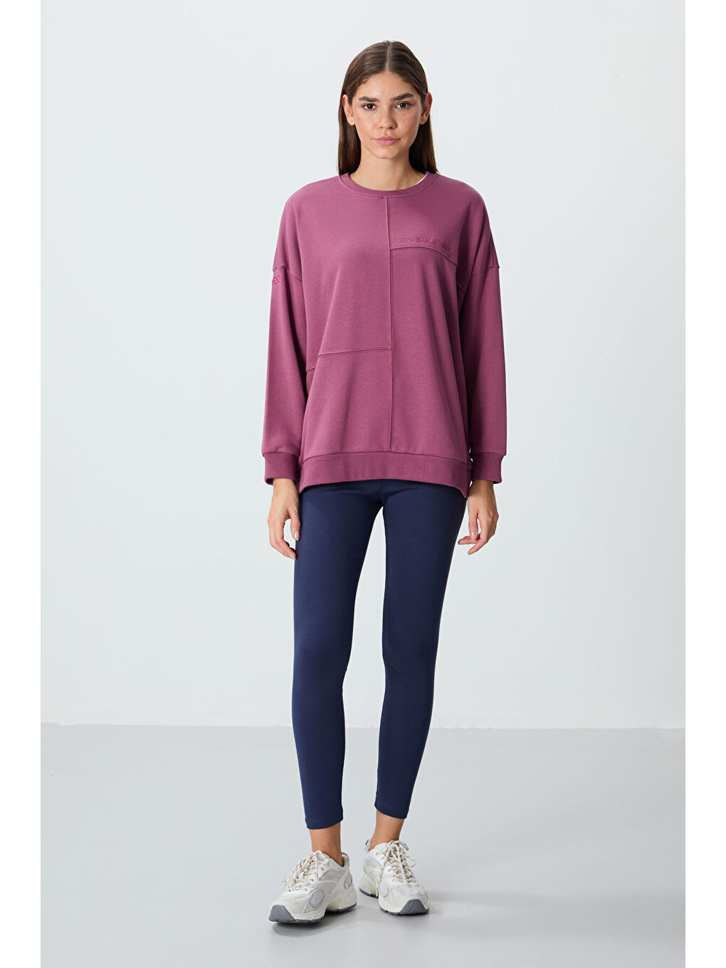 Kırmızı Soft Vişne Kompakt Pamuklu Kalın Pürüzsüz Dokulu O Yaka Oversize Fit Kadın Sweatshirt - 97288-3