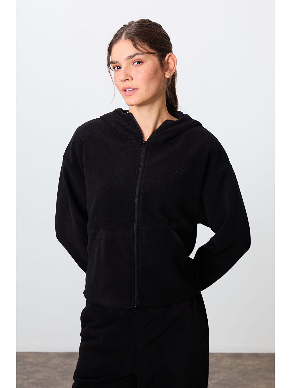 Siyah Kalın Yumuşak Dokulu Kapüşonlu Oversize Nakışlı Polar Kadın Eşofman Takım  95338-1