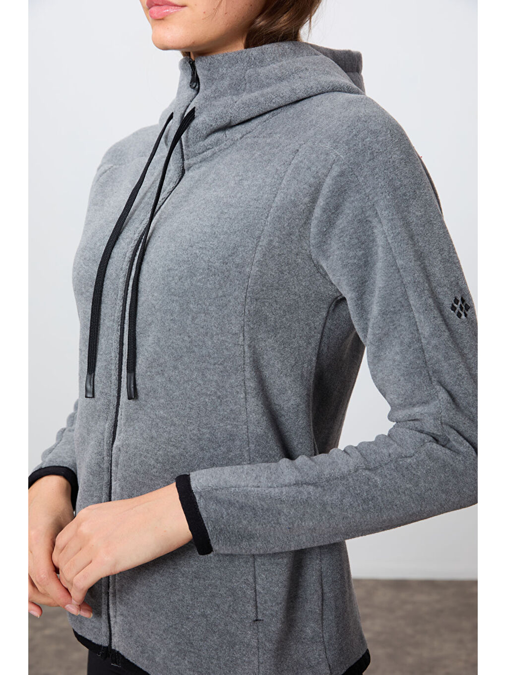 Gri Melanj Kalın Yumuşak Dokulu Kapüşonlu Standart Fit Nakışlı Polar Kadın Sweatshirt  97287-4