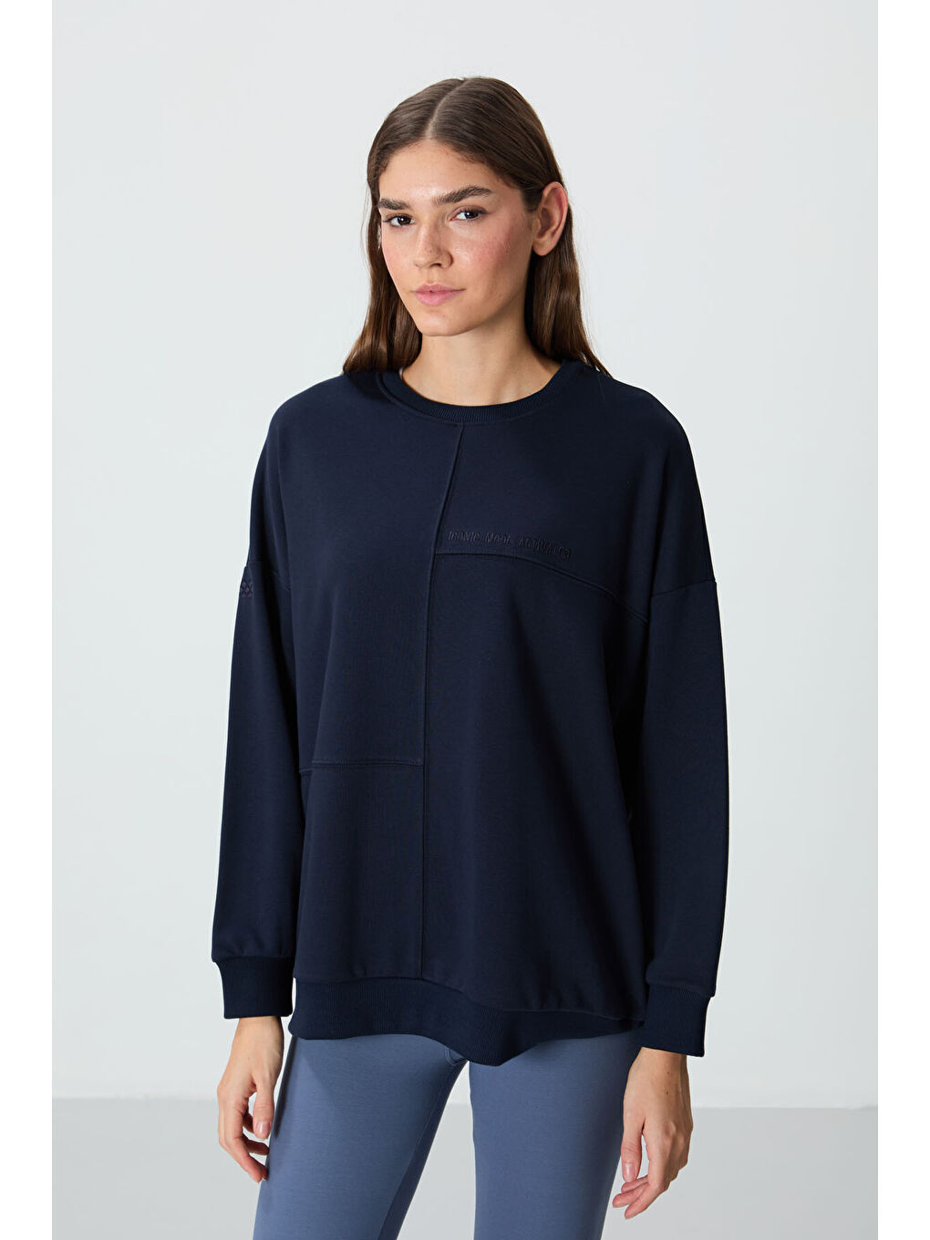 İndigo Kompakt Pamuklu Kalın Pürüzsüz Dokulu O Yaka Oversize Fit Kadın Sweatshirt - 97288