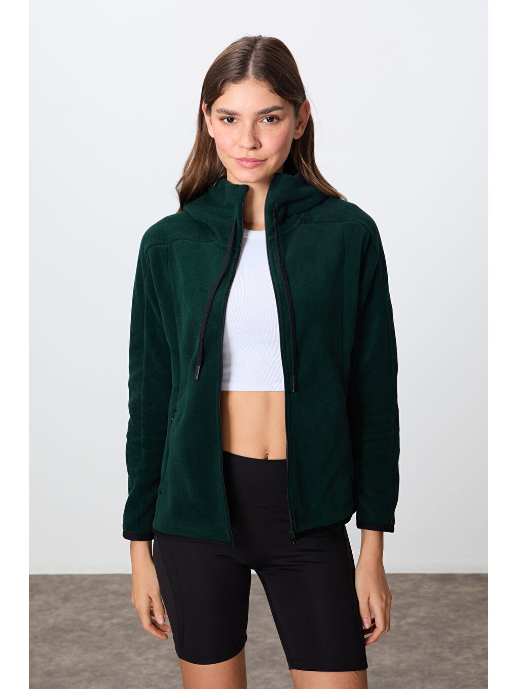 Çam Yeşili Kalın Yumuşak Dokulu Kapüşonlu Standart Fit Nakışlı Polar Kadın Sweatshirt  97287-3