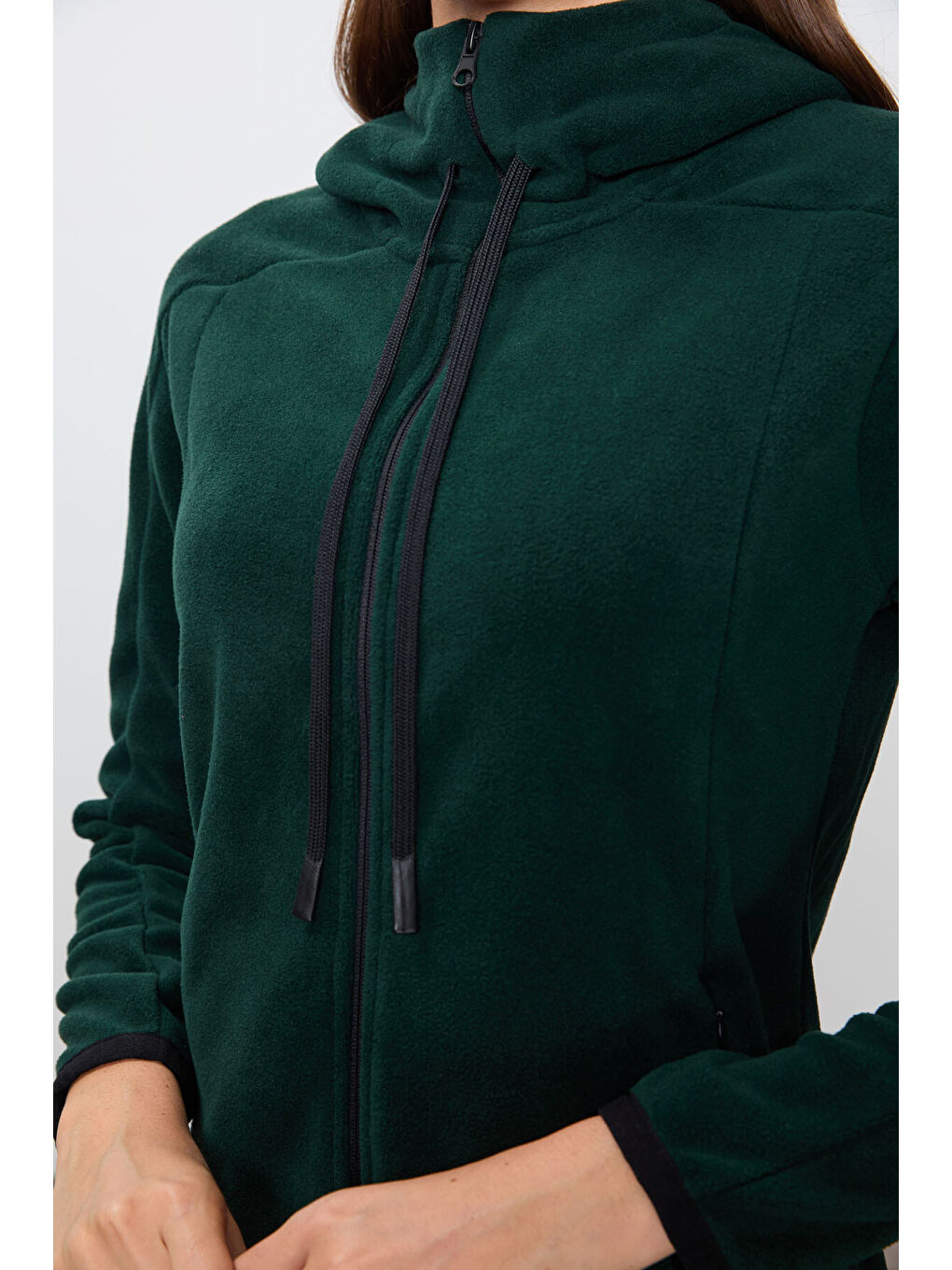 Çam Yeşili Kalın Yumuşak Dokulu Kapüşonlu Standart Fit Nakışlı Polar Kadın Sweatshirt  97287-4