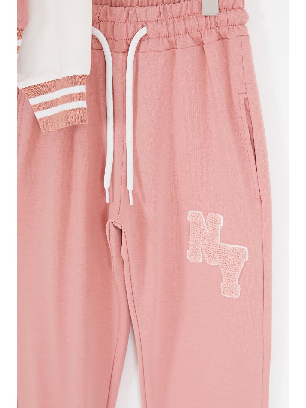 Pembe NY Nakışlı Sırt Baskılı Kız Çocuk Kolej Eşofman Takımı 16936-2