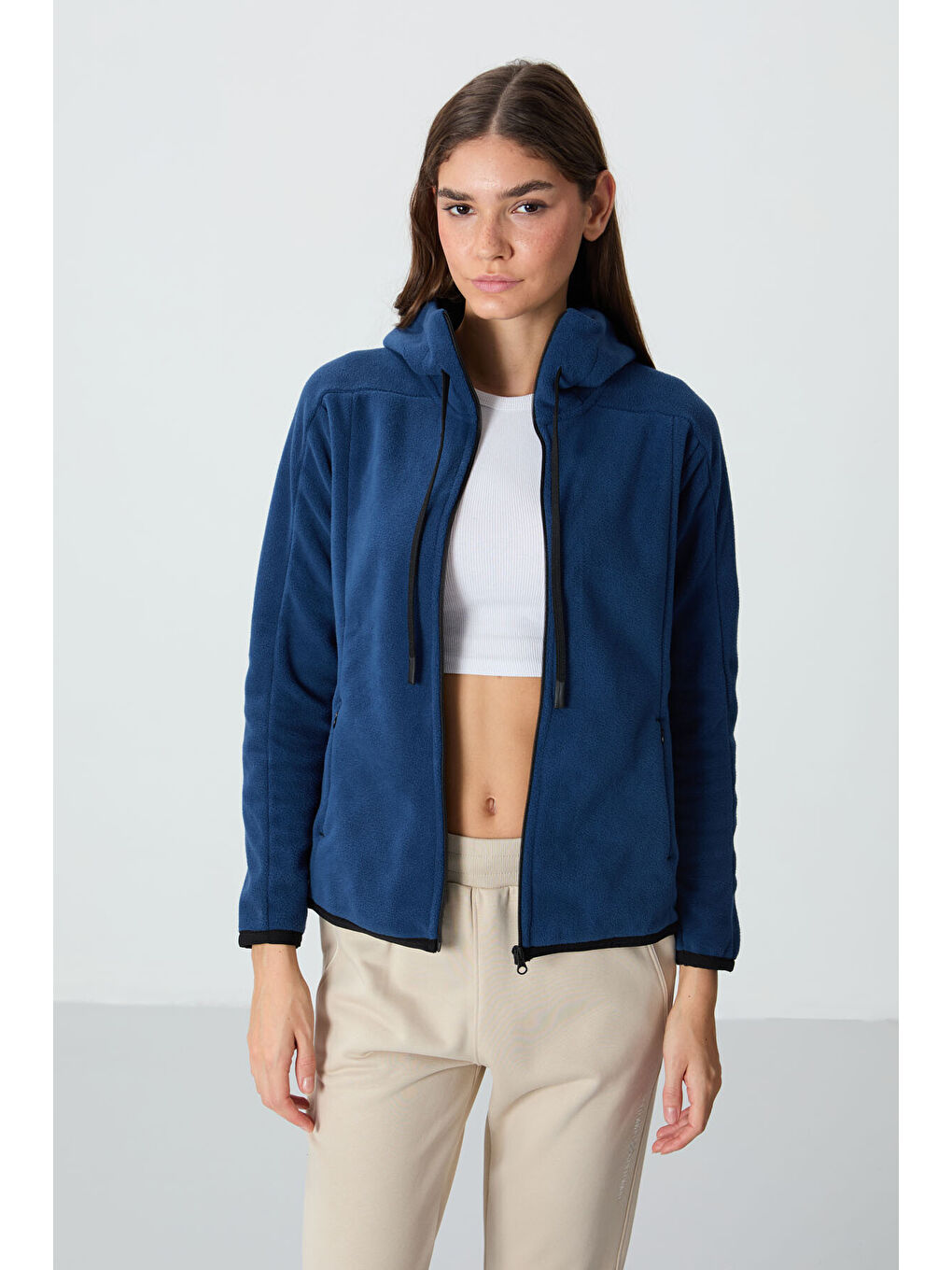 Lacivert Parlament Kalın Yumuşak Dokulu Kapüşonlu Standart Fit Nakışlı Polar Kadın Sweatshirt  97287