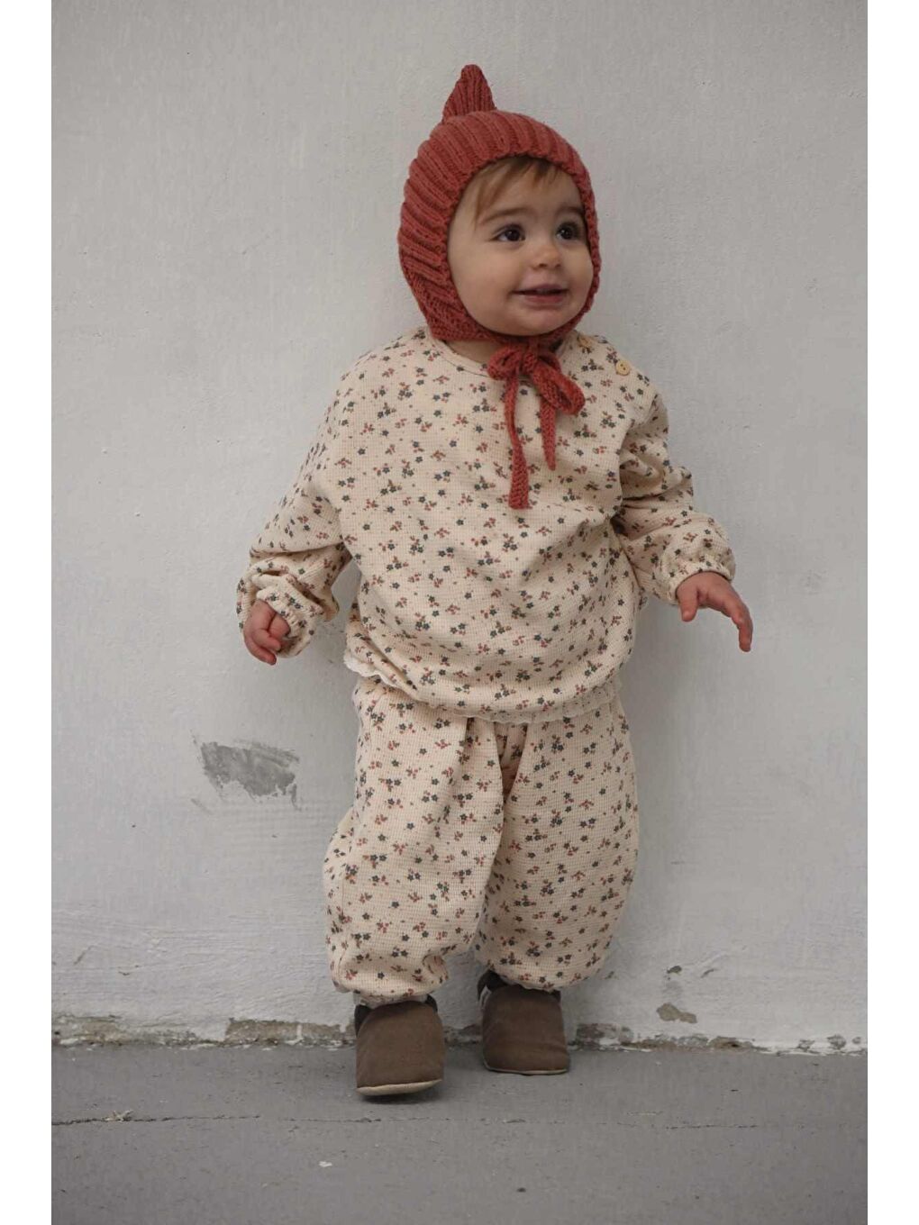 Bej Renkli Çiçek Baskılı Dantelli Şalvar Takım-3