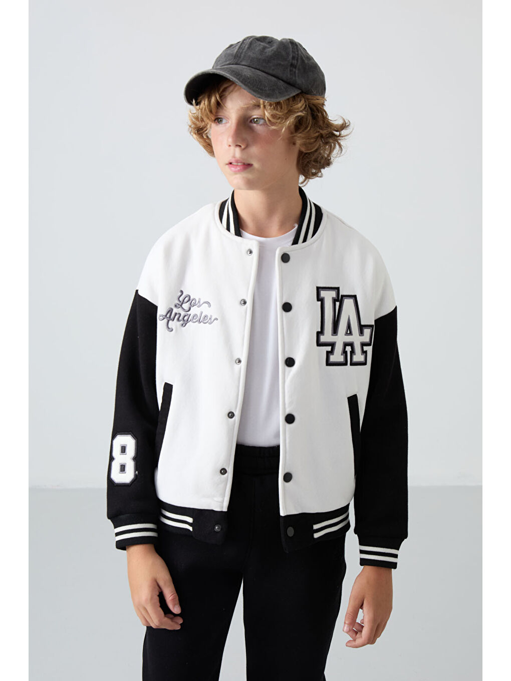 Ekru Pamuklu Kalın İçi Tüylü Yumuşak Dokulu Standart Fit Nakışlı Erkek Çocuk Kolej Ceket - 11258