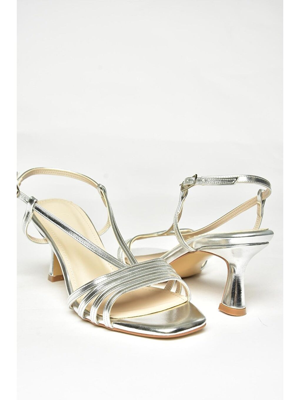 Gri Gümüş Kadın Topuklu Ayakkabı U5695196-2