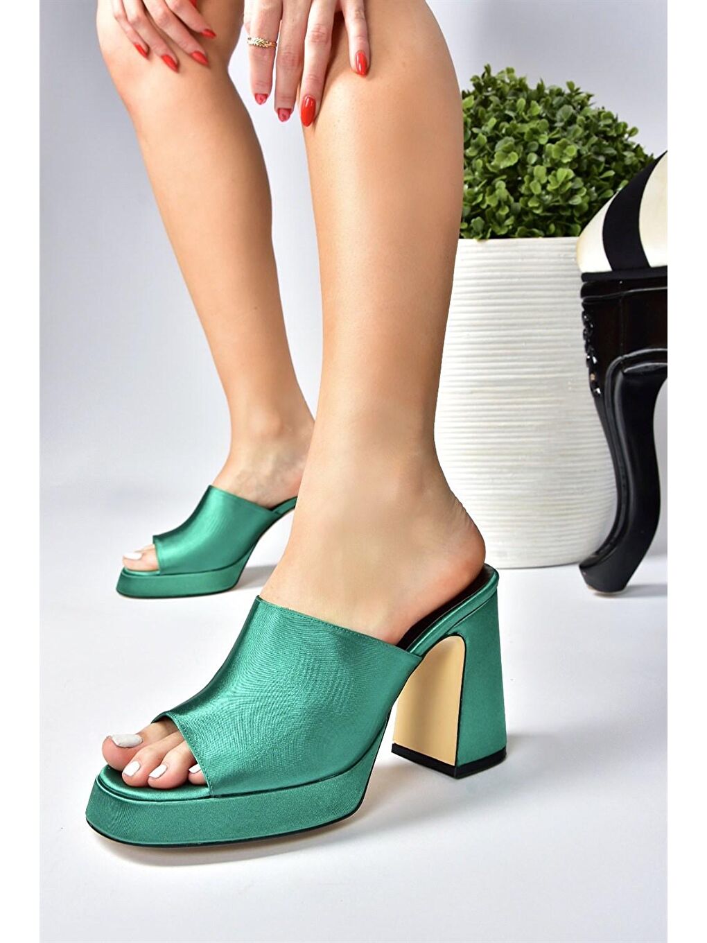 M570021204 Yeşil Kadın Terlik