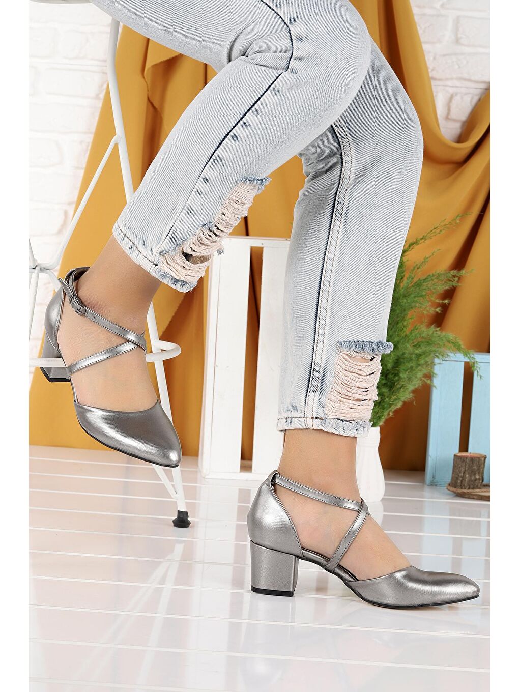 Bej Parlak 5 Cm Topuklu Kadın Ayakkabı 1990-120-1