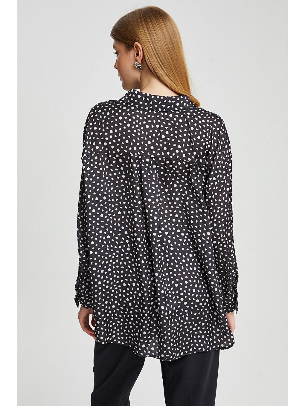 Siyah Kadın Baskılı Uzun Kol Puantiyeli Saten Gömlek-3