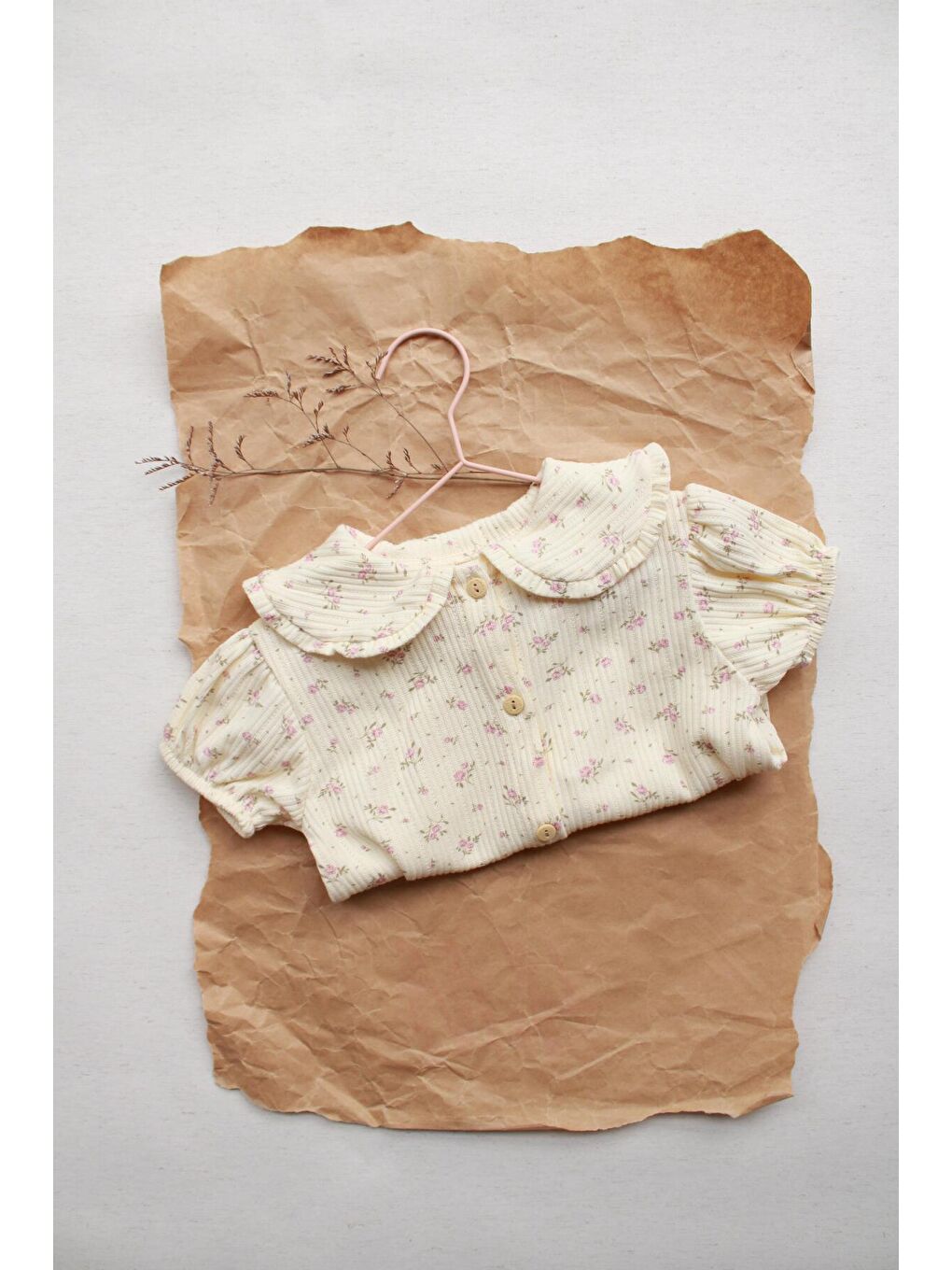 Bej Pembe Çiçek Düğmeli Tulum-6