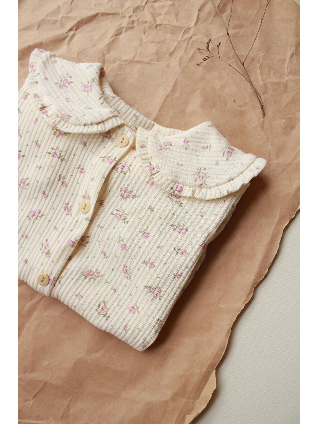 Bej Pembe Çiçek Düğmeli Tulum-7