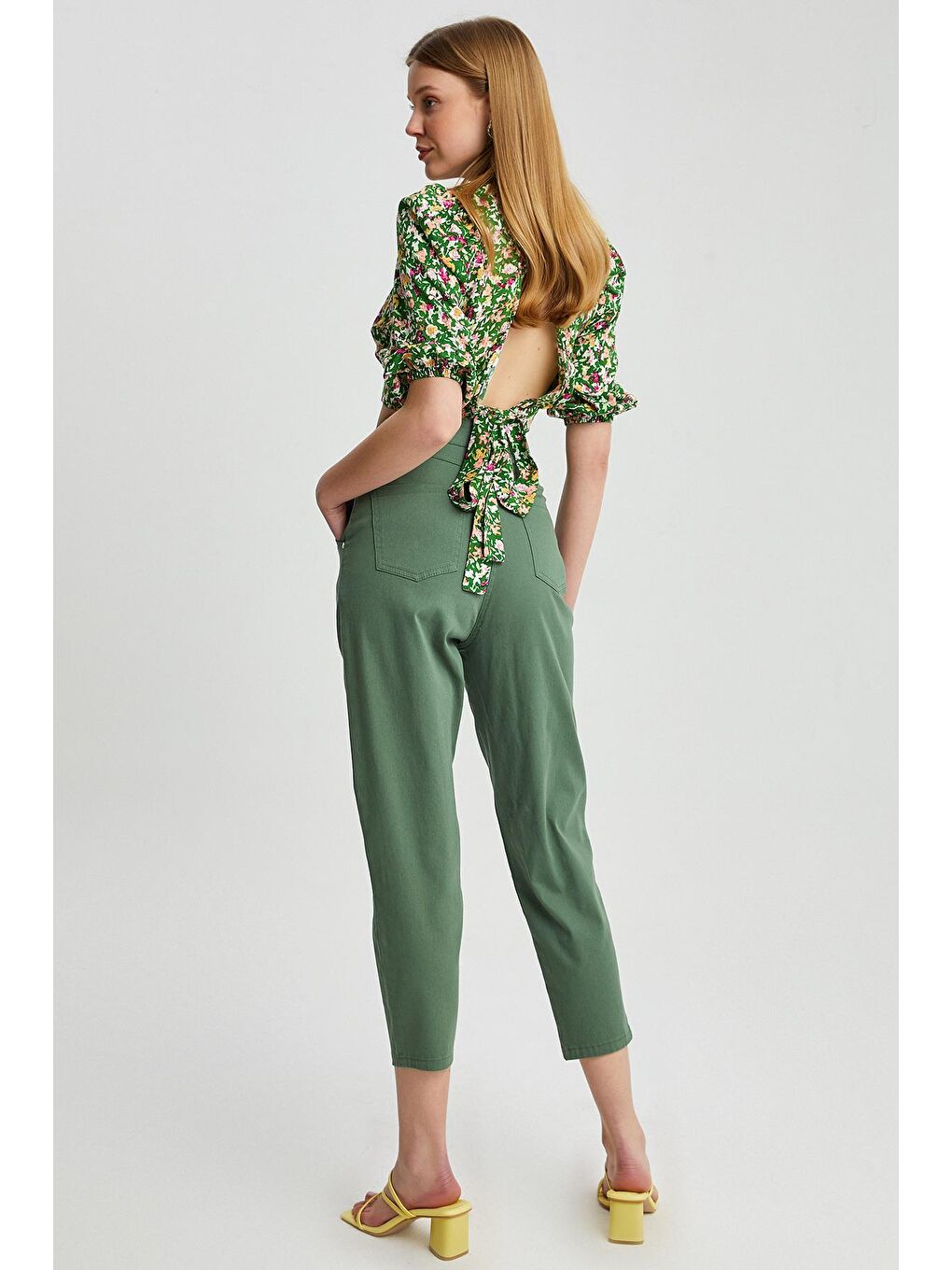 Yeşil Kadın Pile Detaylı Havuç Pantolon-4