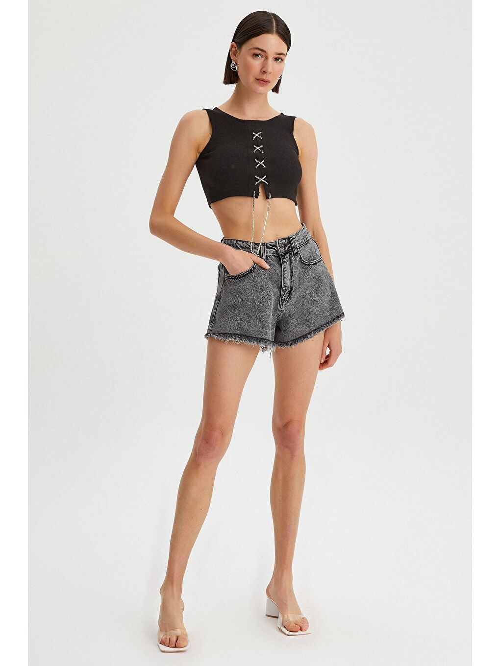 Siyah Kadın Ön Zincir Bağlama Kolsuz Crop Body-1