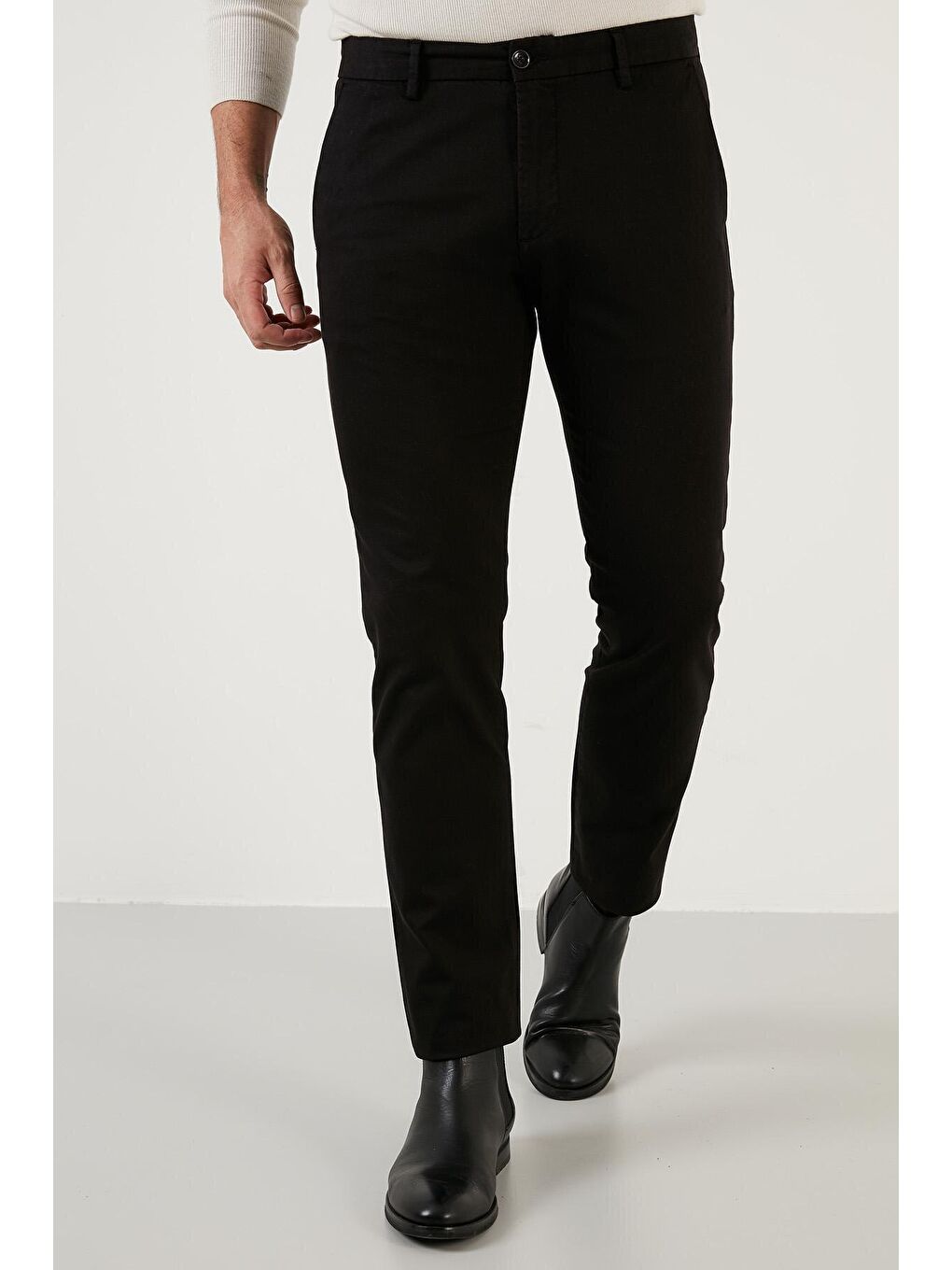 Siyah Pamuklu Normal Bel Slim Fit Boru Paça Erkek Pantolon 216MILANO-1
