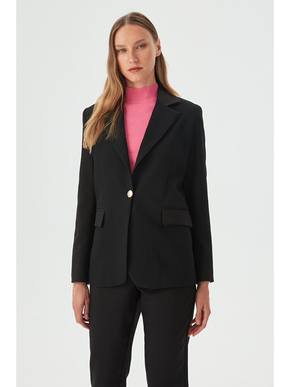Kadın Siyah Tek Düğmeli Dar Kalıp Blazer Ceket-1